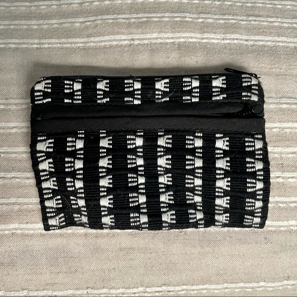 6” Guatemalan Wallet Black & White